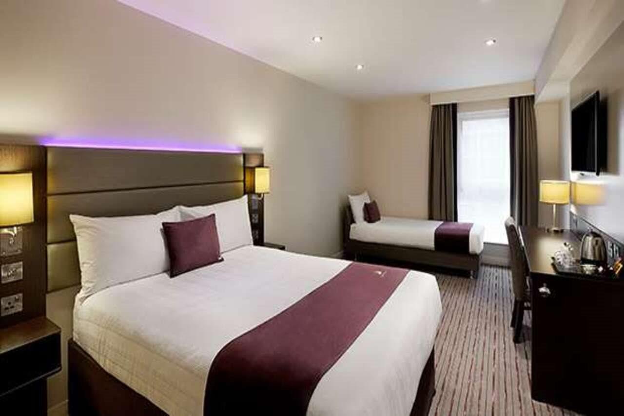 Premier Inn Watford - Croxley Green Экстерьер фото