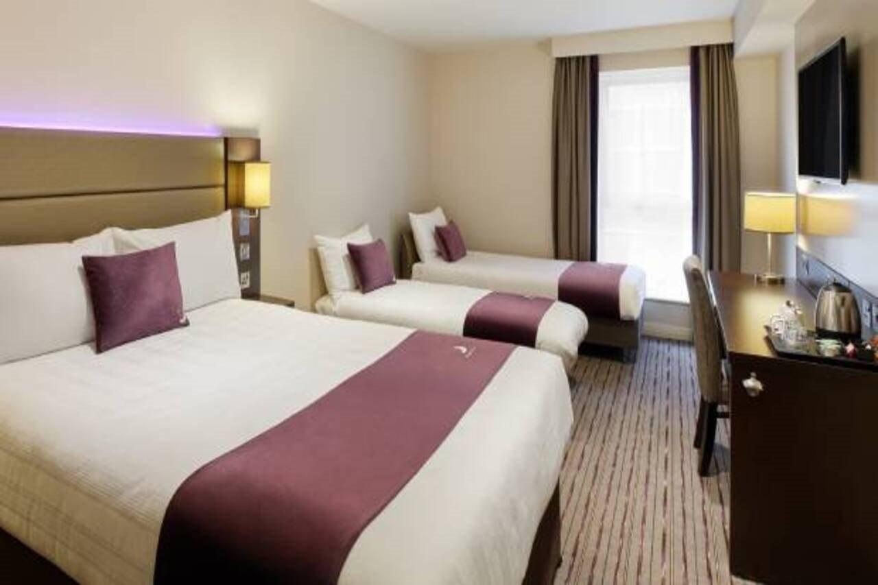 Premier Inn Watford - Croxley Green Экстерьер фото