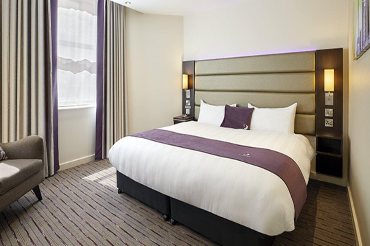 Premier Inn Watford - Croxley Green Экстерьер фото