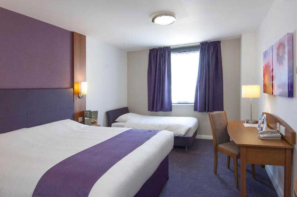 Premier Inn Watford - Croxley Green Номер фото