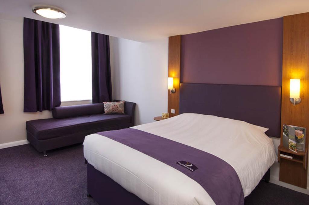 Premier Inn Watford - Croxley Green Экстерьер фото