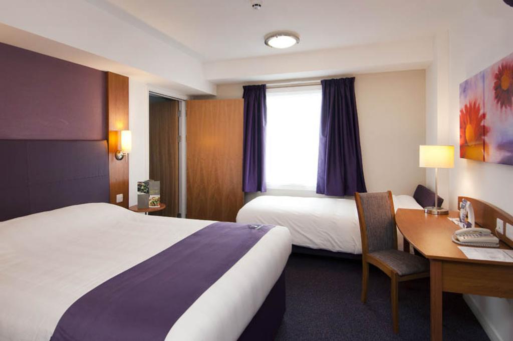 Premier Inn Watford - Croxley Green Номер фото